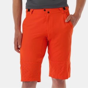 Giro Havoc Biking Shorts in Flame Orange